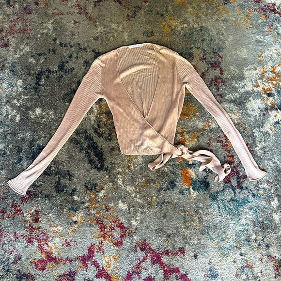 ❗️SOLD❗️DANNIJO Wrap Ballet Cardigan - Picture 2 of 5